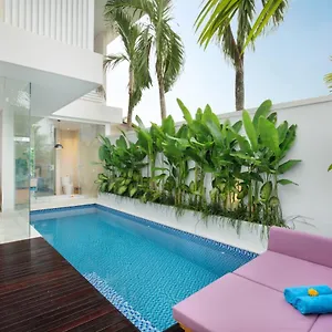 https://eight-palms-villa.ubudhotelsnow.com